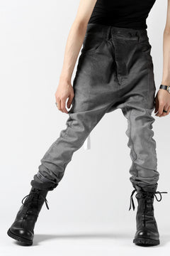 画像をギャラリービューアに読み込む, 11 BY BORIS BIDJAN SABERI LOW-DROPPED CROTCH BAGGY PANT &quot;P4C-F-1481&quot; (STRETCH DENIM / DIRTY GREY)