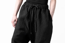 Load image into Gallery viewer, ISAMU KATAYAMA BACKLASH EASY SHORTS / SOFT LINEN (BLACK)