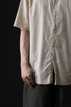 Load image into Gallery viewer, daub DYEING MINIMAL SS SHIRT / ORGANIC COTTON (SAND)