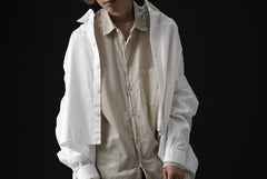 Load image into Gallery viewer, daub PLAIN COLLAR SHIRT / COLD DYED ORGANIC COTTON (SAND)