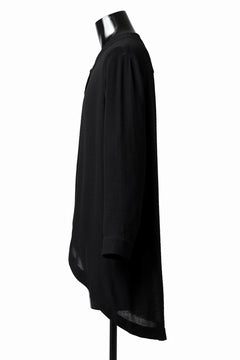 Load image into Gallery viewer, SOSNOVSKA OPEN SOFT SHIRT (BLACK)