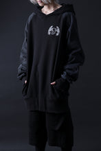 画像をギャラリービューアに読み込む, MASSIMO SABBADIN HOODY wt. HAND DYED VINTAGE DENIM SLEEVE (black)
