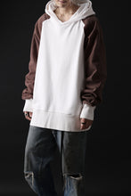 画像をギャラリービューアに読み込む, MASSIMO SABBADIN exclusive HOODY wt. HAND DYED VINTAGE DENIM SLEEVE (white)