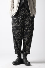 画像をギャラリービューアに読み込む, forme d'expression Narrow Tucked Wide Trousers (Black)