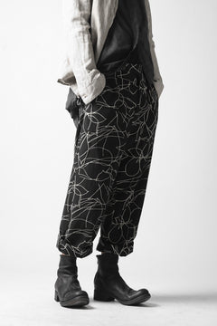 画像をギャラリービューアに読み込む, forme d&#39;expression Narrow Tucked Wide Trousers (Black)