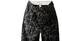 画像をギャラリービューアに読み込む, forme d'expression Narrow Tucked Wide Trousers (Black)
