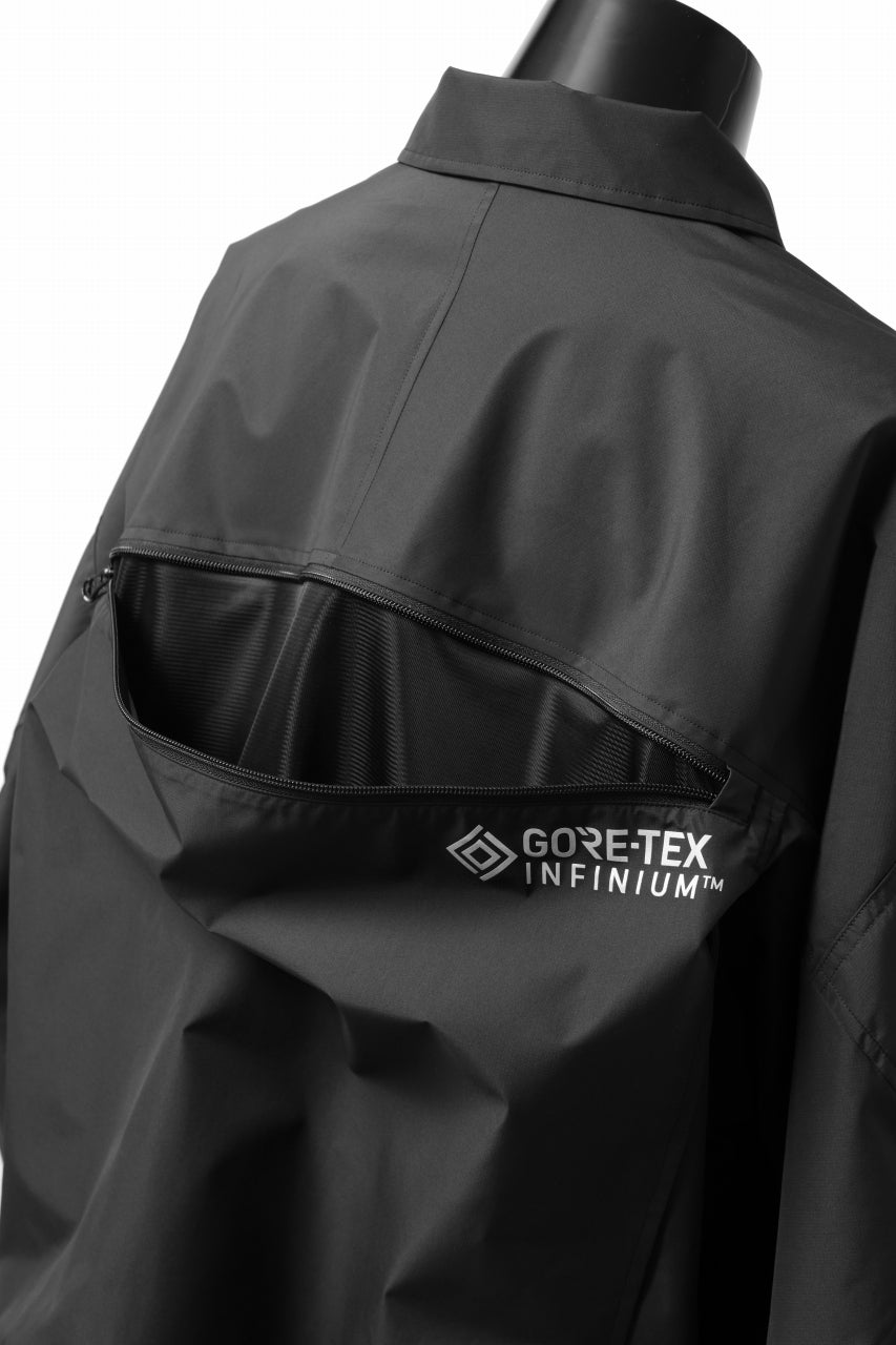 画像をギャラリービューアに読み込む, D-VEC x ALMOSTBLACK COLLARED BLOUSON / GORE-TEX INFINIUM™ POLARIS 2L (BLACK)