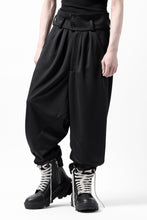 画像をギャラリービューアに読み込む, vital x DEFORMATER.® exclusive TAILOR WIDE TAPERED PANTS / GAUDI SMOOTH JERSEY (BLACK)