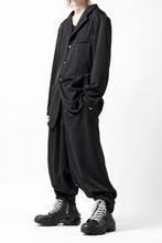 画像をギャラリービューアに読み込む, vital x DEFORMATER.® exclusive TAILOR WIDE TAPERED PANTS / GAUDI SMOOTH JERSEY (BLACK)