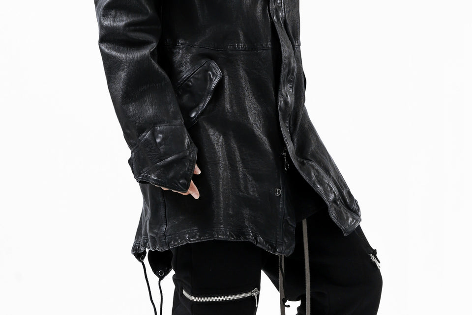 Load image into Gallery viewer, ISAMU KATAYAMA BACKLASH MODS COAT / GOAT LEATHER (GARMENT + SPRAY DYED BLACK)