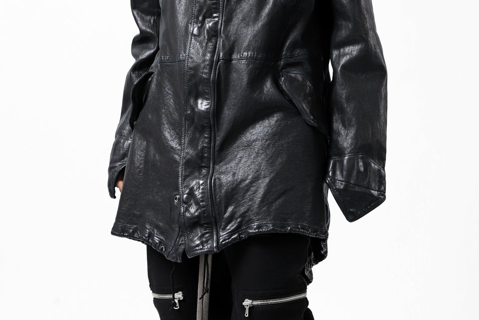 Load image into Gallery viewer, ISAMU KATAYAMA BACKLASH MODS COAT / GOAT LEATHER (GARMENT + SPRAY DYED BLACK)