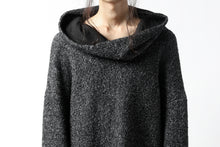画像をギャラリービューアに読み込む, SOSNOVSKA CRAWLED OUT POCKET KNIT SWEATER (BLACK)
