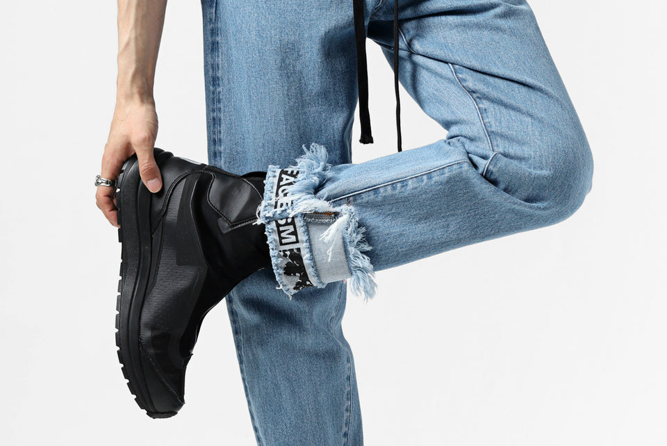 Load image into Gallery viewer, FACETASM CROPPED PRINT DENIM PANTS (INDIGO)