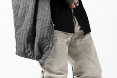 Load image into Gallery viewer, daub ERGONOMIC SKINNY PANTS / DYED STRETCH LIGHT COTTON (SAND)