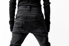 画像をギャラリービューアに読み込む, thomkrom OVER LOCKED SKINNY TROUSERS /  HYPER STRETCH DENIM (BLACK)