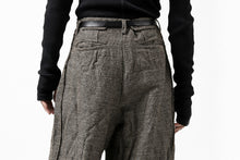 画像をギャラリービューアに読み込む, YUTA MATSUOKA buggy trousers / primitive wool (brown)