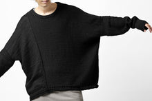 画像をギャラリービューアに読み込む, KLASICA PYKE LOOSE KNIT PULLOVER / LINEN ROVING 5G (BLACK)
