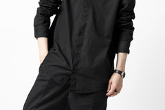 Load image into Gallery viewer, daub LONG SLEEVE SHIRT / DYED COTTON BROAD (BLACK)