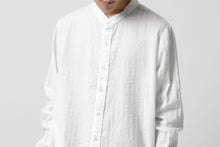 Load image into Gallery viewer, daub STRIPE LONG SHIRT / WASHED SOFT TWILL (WHITE)