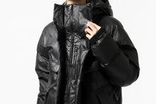 Load image into Gallery viewer, ISAMU KATAYAMA BACKLASH xx NANGA REVERSIBLE MOUNTAIN BELAY COAT / KANGAROO + NYLON x POLISH WHITE GOOSE (BLACK x GREY)