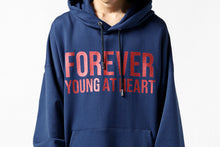 Load image into Gallery viewer, mastermind JAPAN SWEAT HOODIE / GLITTER LOGO (NAVY)