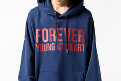 Load image into Gallery viewer, mastermind JAPAN SWEAT HOODIE / GLITTER LOGO (NAVY)