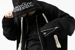Load image into Gallery viewer, mastermind JAPAN HOODIE ZIP SWEAT JACKET / ROPE CODE (BLACK)