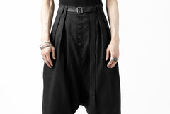 画像をギャラリービューアに読み込む, SOSNOVSKA exclusive NARROW CLOWN PANTS / SCRATCHED SILK (BLACK)