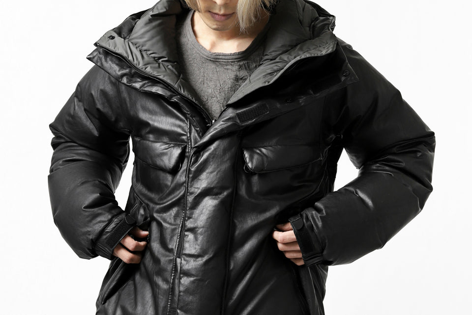 Load image into Gallery viewer, ISAMU KATAYAMA BACKLASH xx NANGA REVERSIBLE MOUNTAIN BELAY COAT / KANGAROO + NYLON x POLISH WHITE GOOSE (BLACK x GREY)