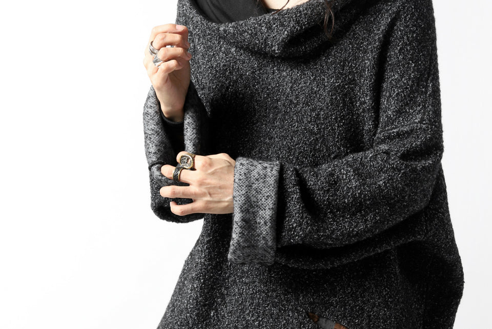 画像をギャラリービューアに読み込む, SOSNOVSKA CRAWLED OUT POCKET KNIT SWEATER (BLACK)