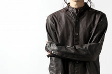 Load image into Gallery viewer, ISAMU KATAYAMA BACKLASH exclusive LEATHER SHIRT / ITALY SHOULDER 0.6mm (DARK GREY)