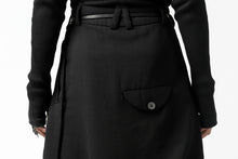 画像をギャラリービューアに読み込む, SOSNOVSKA exclusive KNEE ELLIPSED PANTS (BLACK)