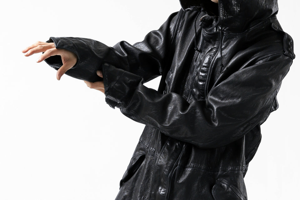 Load image into Gallery viewer, ISAMU KATAYAMA BACKLASH MODS COAT / GOAT LEATHER (GARMENT + SPRAY DYED BLACK)