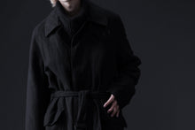 Load image into Gallery viewer, ISAMU KATAYAMA BACKLASH OVER COAT / GARMENT NATURAL DYED WOVEN + ELECTRIC HEATING LINER (SUMI)
