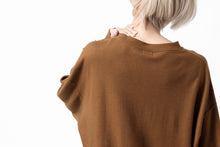 Load image into Gallery viewer, CAPERTICA MN-SWEAT TOP / SUPER 140s WASHABLE WOOL (CAMEL)