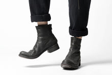 画像をギャラリービューアに読み込む, KLASICA MORROW-OCN TAPERED TROUSERS / IKAT DYED STRIPE COTTON  (CARBON)