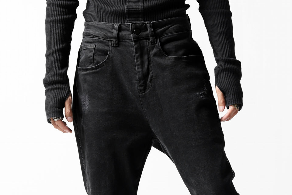 画像をギャラリービューアに読み込む, thomkrom OVER LOCK SLIM CROPPED PANTS / DAMAGE STRETCH DENIM (BLACK)