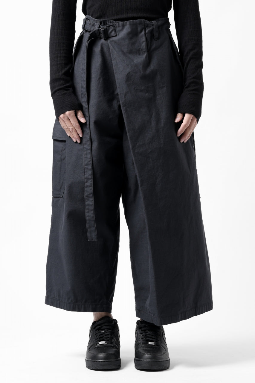 画像をギャラリービューアに読み込む, Y&#39;s WRAP WAIST PANTS ARMY-DETAIL / BACK SATIN VULCANIZATION COTTON (BLACK)