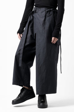 画像をギャラリービューアに読み込む, Y&#39;s WRAP WAIST PANTS ARMY-DETAIL / BACK SATIN VULCANIZATION COTTON (BLACK)