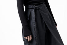 画像をギャラリービューアに読み込む, Y's WRAP WAIST PANTS ARMY-DETAIL / BACK SATIN VULCANIZATION COTTON (BLACK)