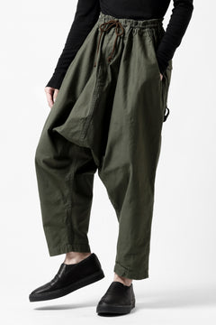Load image into Gallery viewer, Y's MULTI POCKETS SAROUEL PANTS / BACK SATIN VULCANIZATION COTTON (KHAKI)