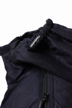Load image into Gallery viewer, Y's BANG ON! No.117 REVERSIBLE COTTON DENIM & NYLON TWILL HOODED BLOUSON (NAVY) ※
