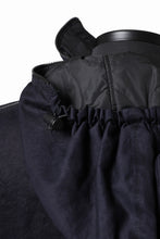 Load image into Gallery viewer, Y's BANG ON! No.117 REVERSIBLE COTTON DENIM & NYLON TWILL HOODED BLOUSON (NAVY) ※