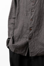 画像をギャラリービューアに読み込む, YUTA MATSUOKA exclusive round neck shirt / brushed linen canvas (brown)