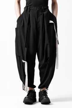 Load image into Gallery viewer, Y's BANG ON! No.125 ANCIENT TRIBE TAPE-STITCH FLUTTER PANTS (BLACK)