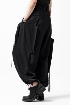 Load image into Gallery viewer, Y's BANG ON! No.125 ANCIENT TRIBE TAPE-STITCH FLUTTER PANTS (BLACK)