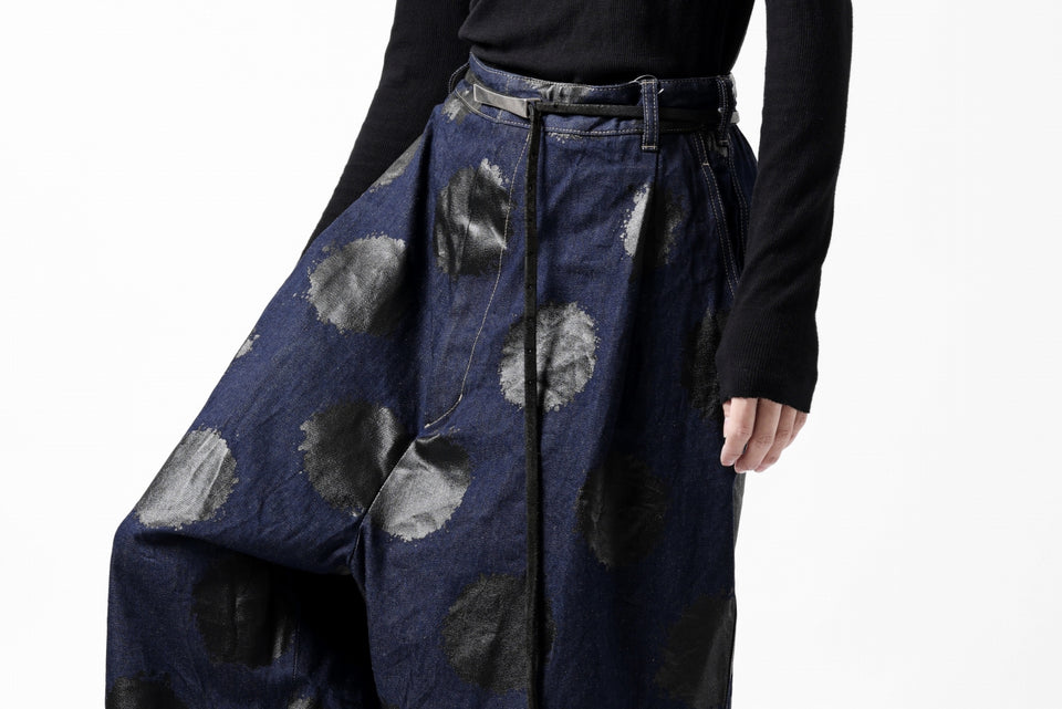 画像をギャラリービューアに読み込む, Y's.... HIPHANG SARROUEL WIDE TROUSERS / DOTS-PRINTED DENIM (INDIGO)