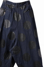 画像をギャラリービューアに読み込む, Y's.... HIPHANG SARROUEL WIDE TROUSERS / DOTS-PRINTED DENIM (INDIGO)