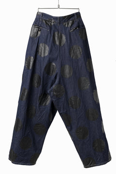 画像をギャラリービューアに読み込む, Y's.... HIPHANG SARROUEL WIDE TROUSERS / DOTS-PRINTED DENIM (INDIGO)