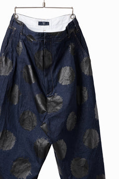 画像をギャラリービューアに読み込む, Y's.... HIPHANG SARROUEL WIDE TROUSERS / DOTS-PRINTED DENIM (INDIGO)